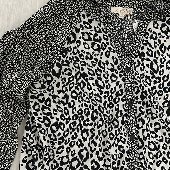 Blouse Button Down - Picture 2 of 3